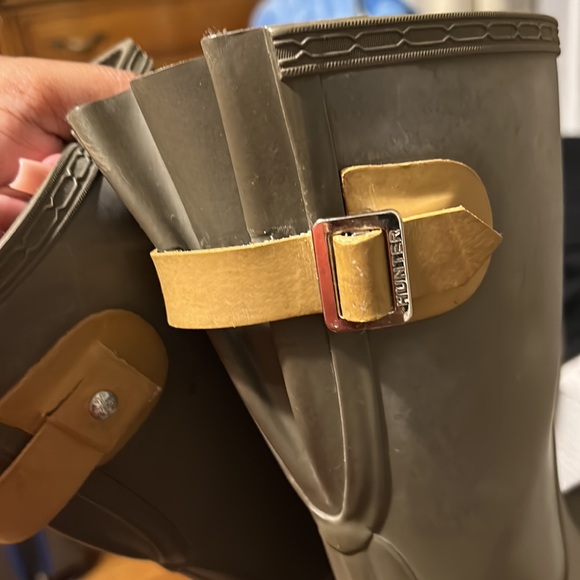 Olive hunter rain boots - Picture 5 of 7